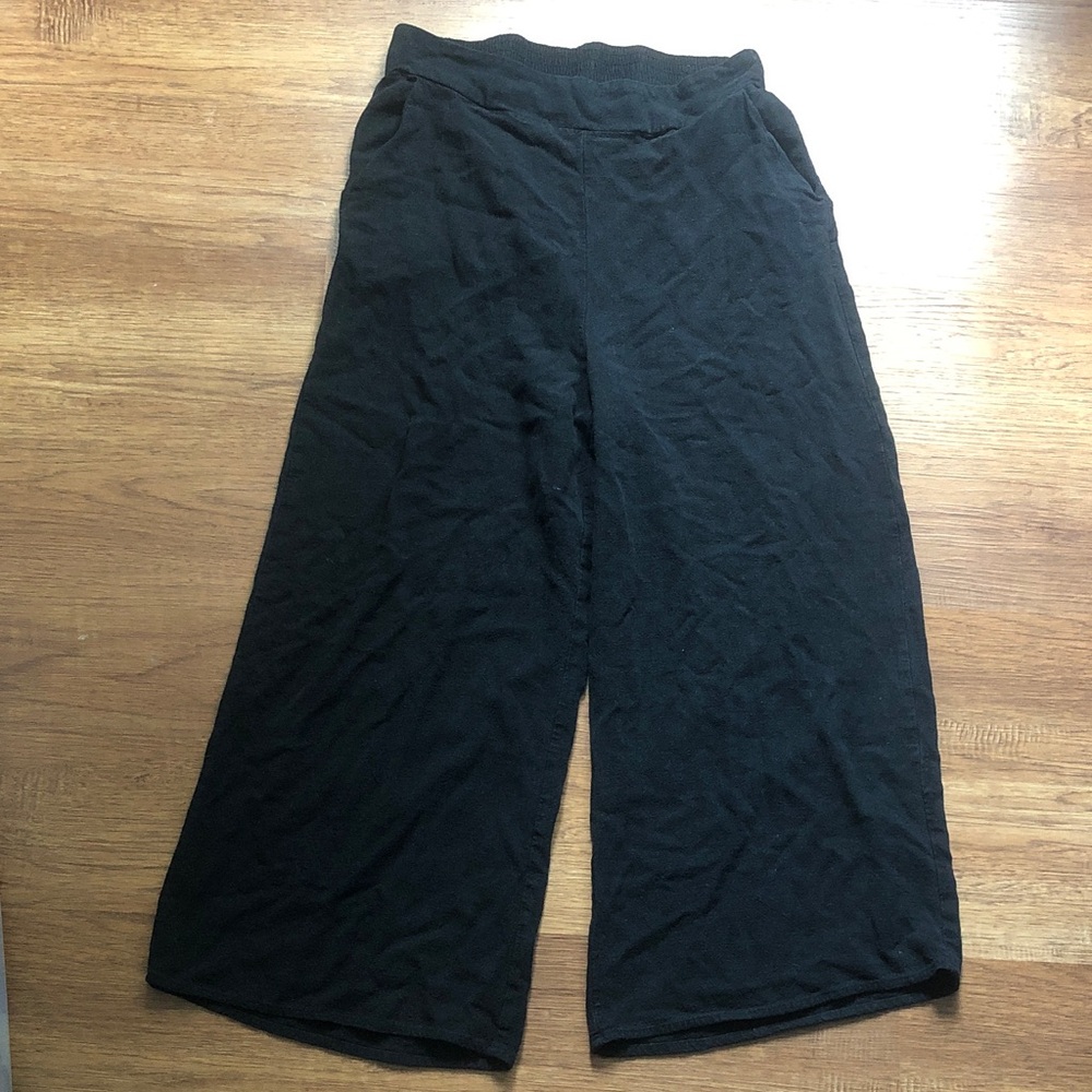 Set Black Wide-Leg Pants and top . Medium